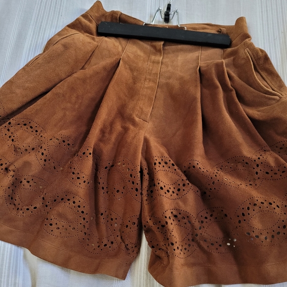 Vintage suede shorts - Picture 1 of 2